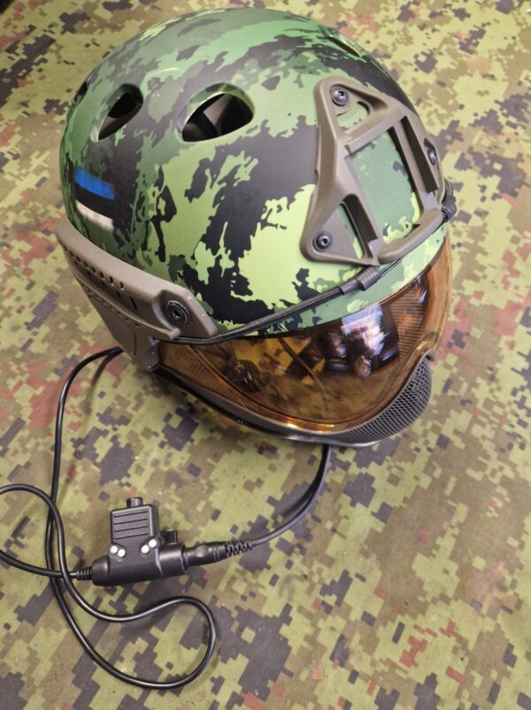 WarQ täiskaitse airsoft kiiver (kasutatud)